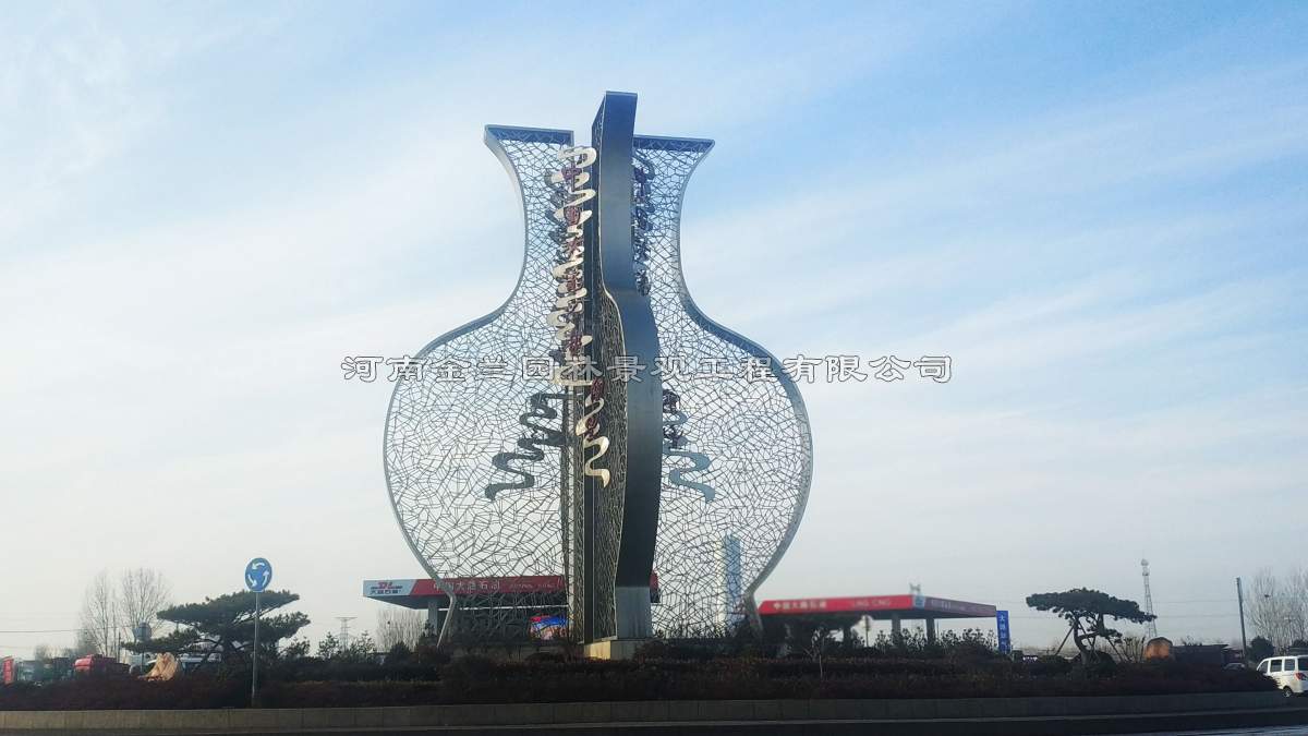 郑州不锈钢雕塑：不锈钢雕塑的特点（图）